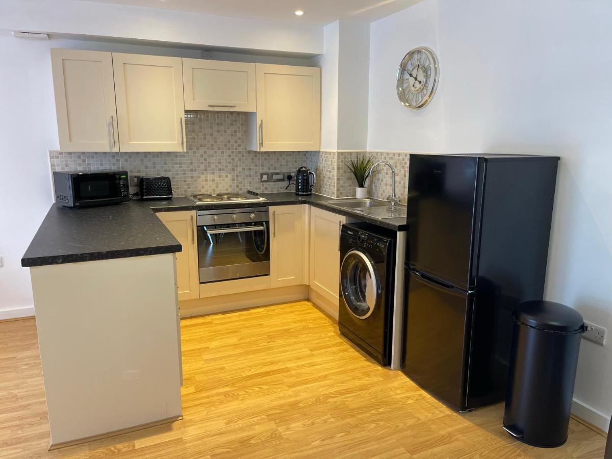 Moda Wigan - Stylish 2 Bed Apartment Central วีแกน ภายนอก รูปภาพ