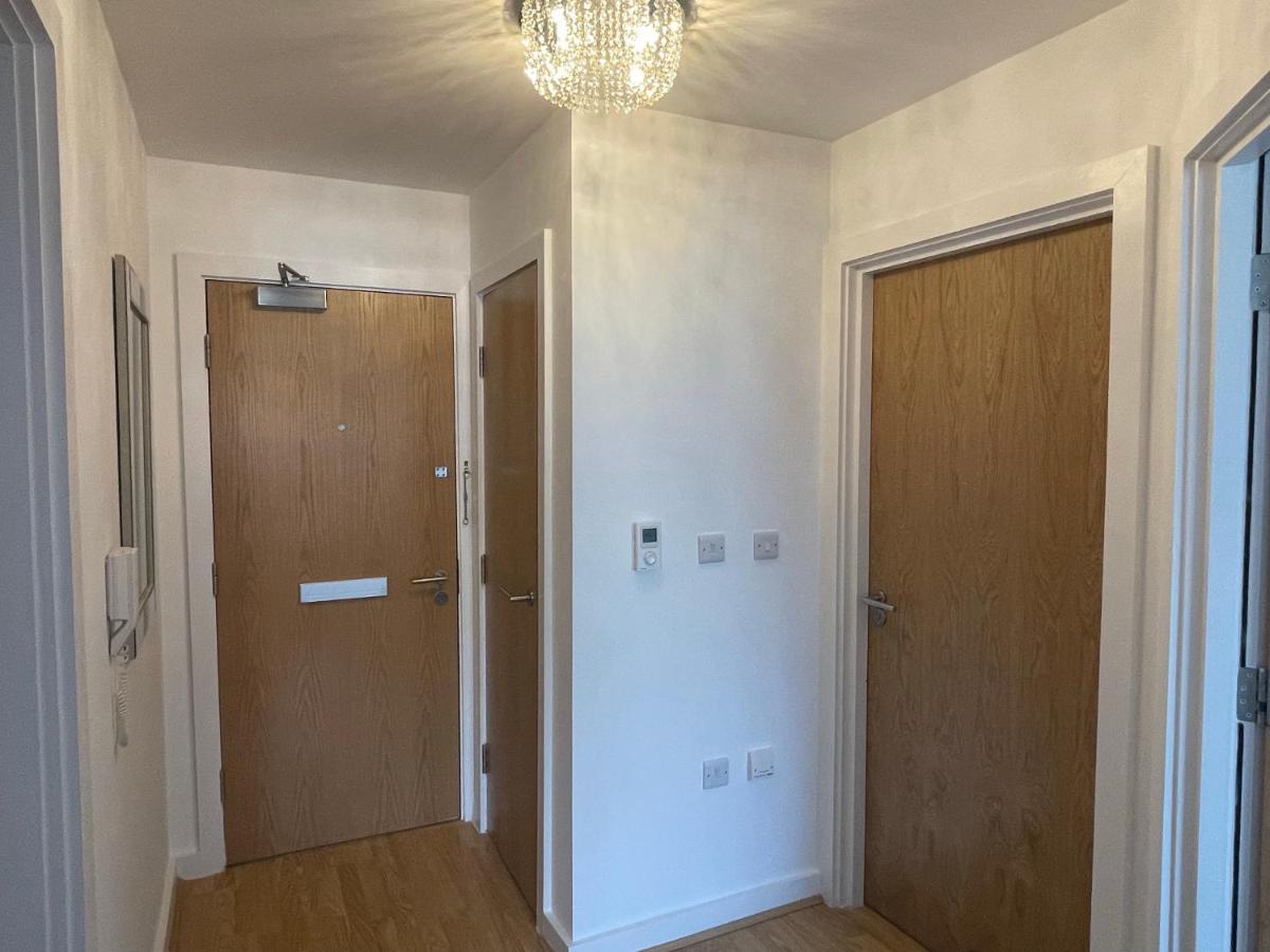 Moda Wigan - Stylish 2 Bed Apartment Central วีแกน ภายนอก รูปภาพ