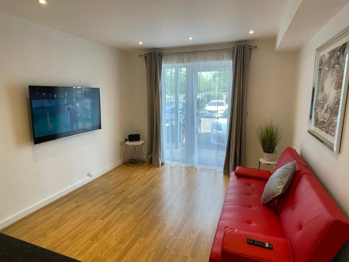 Moda Wigan - Stylish 2 Bed Apartment Central วีแกน ภายนอก รูปภาพ